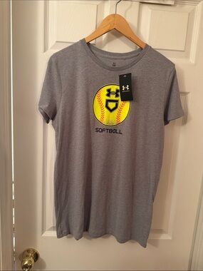 Under Armour Gray Short-Sleeve Softball Graphic women’s Tee, size M